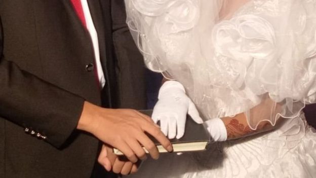 චීන වැසියන් වෙනත් රටවල තරුණියන් විවාහ කරගෙන චීනයට ගෙන ගොස් ලිංගික වහලුන් කිරීමේ ජාවාරමක් චීන වැසියන් වෙනත් රටවල තරුණියන් විවාහ කරගෙන චීනයට ගෙන ගොස් ලිංගික වහලුන් කිරීමේ ජාවාරමක්
