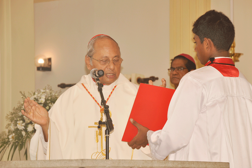 කටුවාපිටිය දේවස්ථානය යලි ආසිරිගැන්වූ අවස්ථාව කටුවාපිටිය දේවස්ථානය යලි ආසිරිගැන්වූ අවස්ථාව