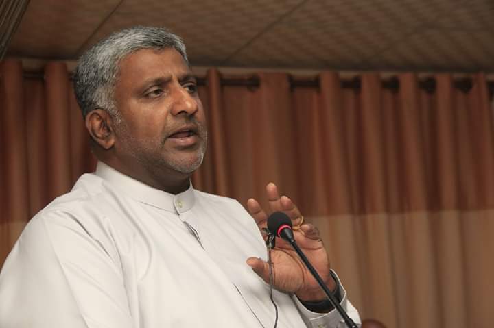දේශපාලන අවශ්යතාවයන්ට සංවර්ධන ව්යාපෘති බෑ- ඇමති ප්රසන්න රණතුංග දේශපාලන අවශ්යතාවයන්ට සංවර්ධන ව්යාපෘති බෑ- ඇමති ප්රසන්න රණතුංග